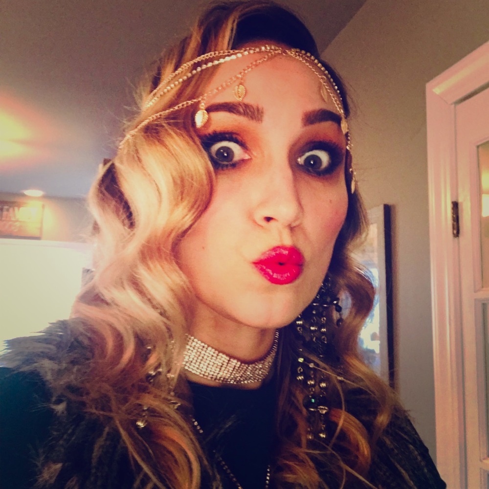 Meet your Posher, Lucy